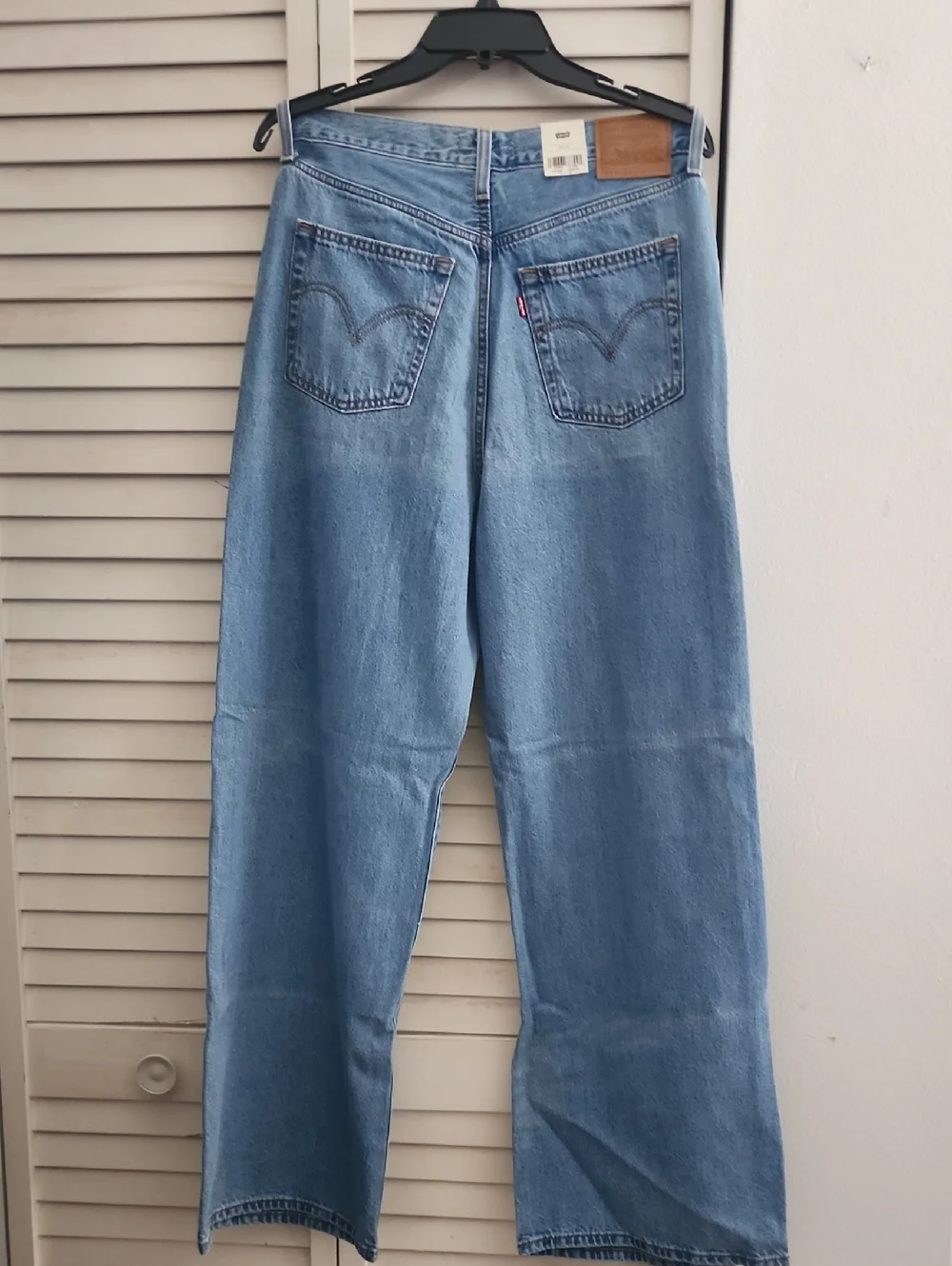 BRAND NEW LEVIS Classic Light Blue RIBCAGE WIDE Leg Jeans IN A SIZE 30 - Picture 7 of 10